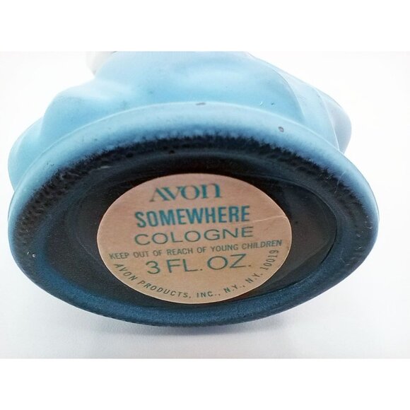 Avon Dutch Woman Figurine Holding Flowers Somewhere Cologne Bottle Vintage 7 In - Picture 13 of 14